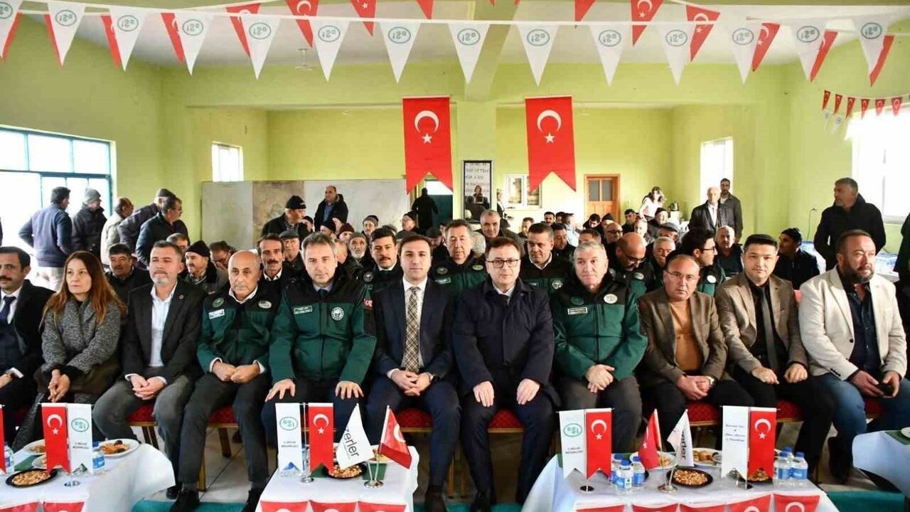 Çavdarhisar'da Arazi Toplulaştırma Projesi Kapsamında Tapu Teslimi