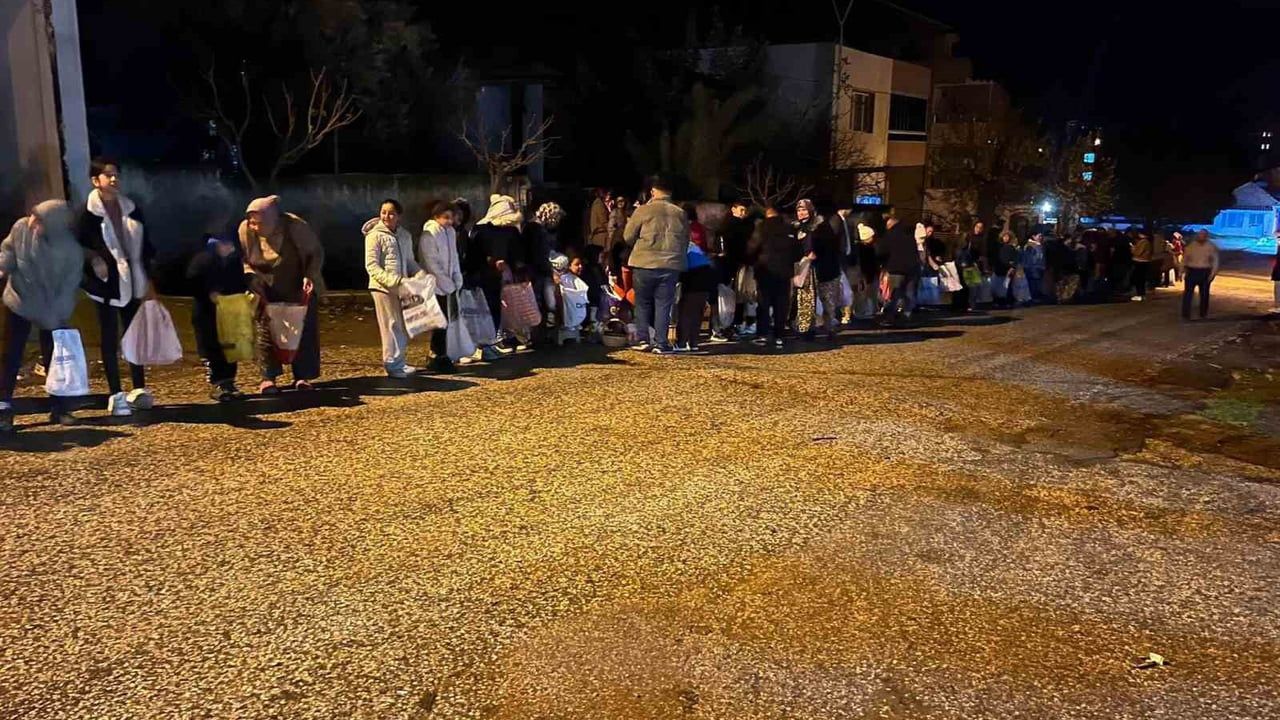 Çavuşlar Mahallesi'nde asırlık tatlı ikram geleneği