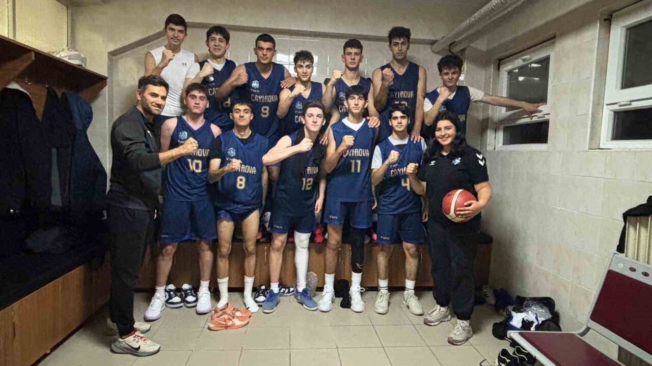 Çayırova Belediyesi U18 Takımı Sezonu Namağlup Tamamladı