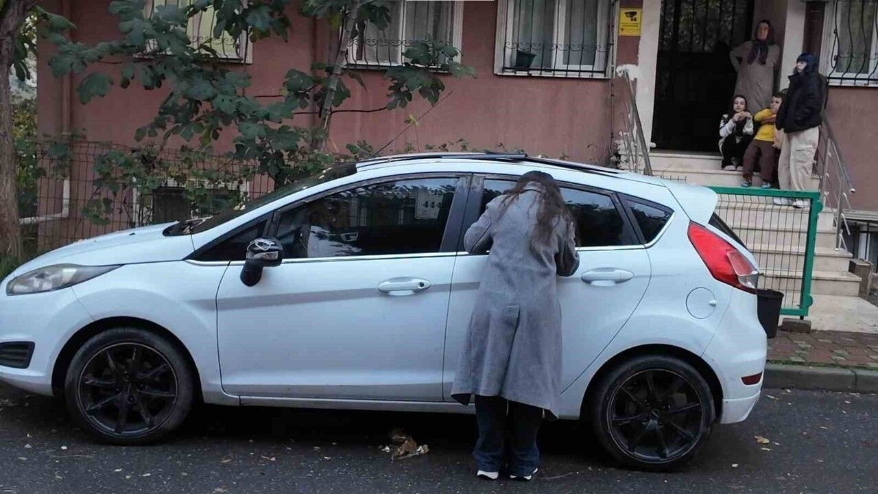 Çekmeköy'de otomobilde unutulan bir buçuk yaşındaki bebek kurtarıldı