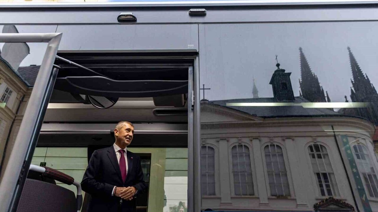 Çekya'da Andrej Babis liderliğinde koalisyon hükümeti yemin etti