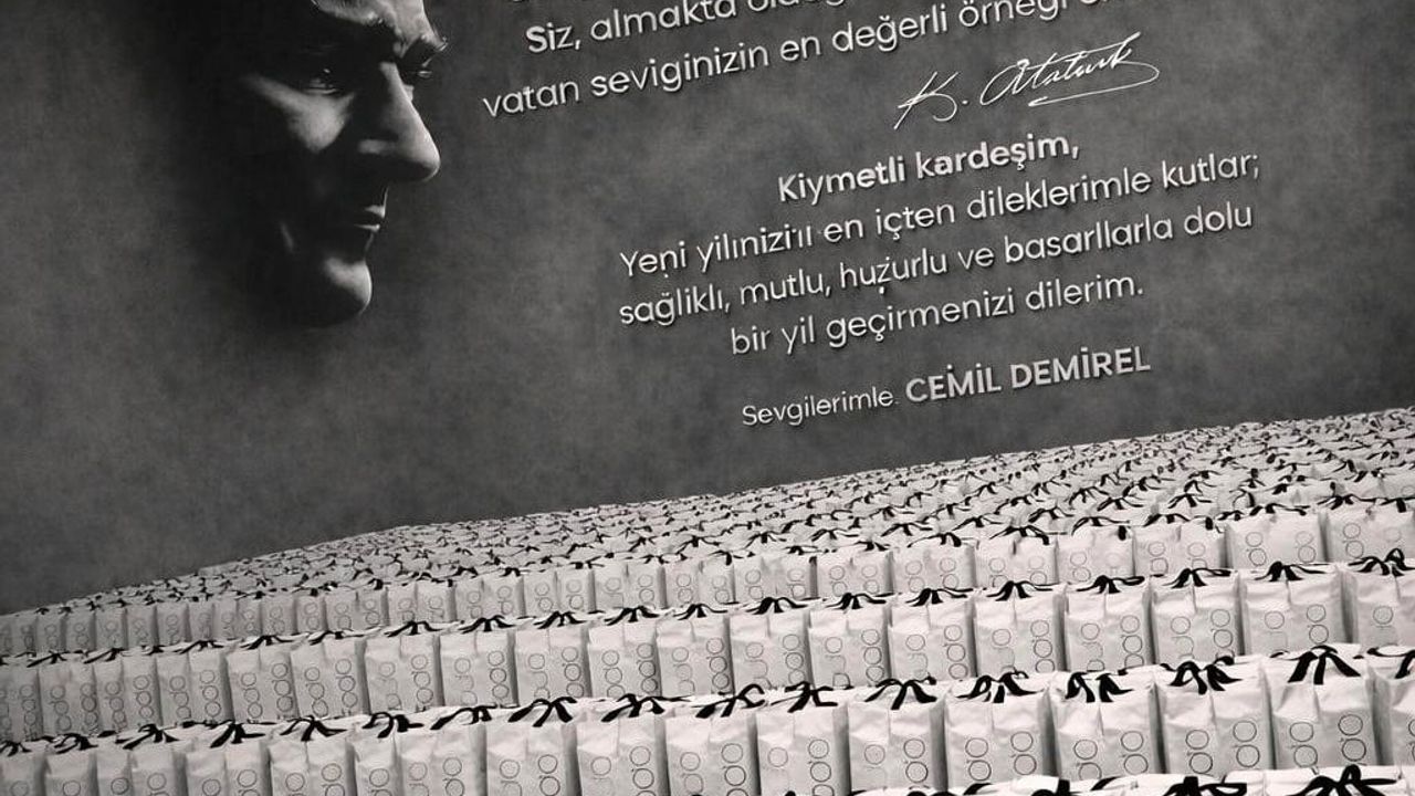 Cemil Demirel'den Pınarbaşı'ndaki Çocuklara Kışlık Mont Desteği