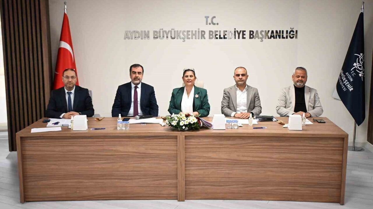 Çerçioğlu Kuyucak muhtarlarıyla bir araya geldi