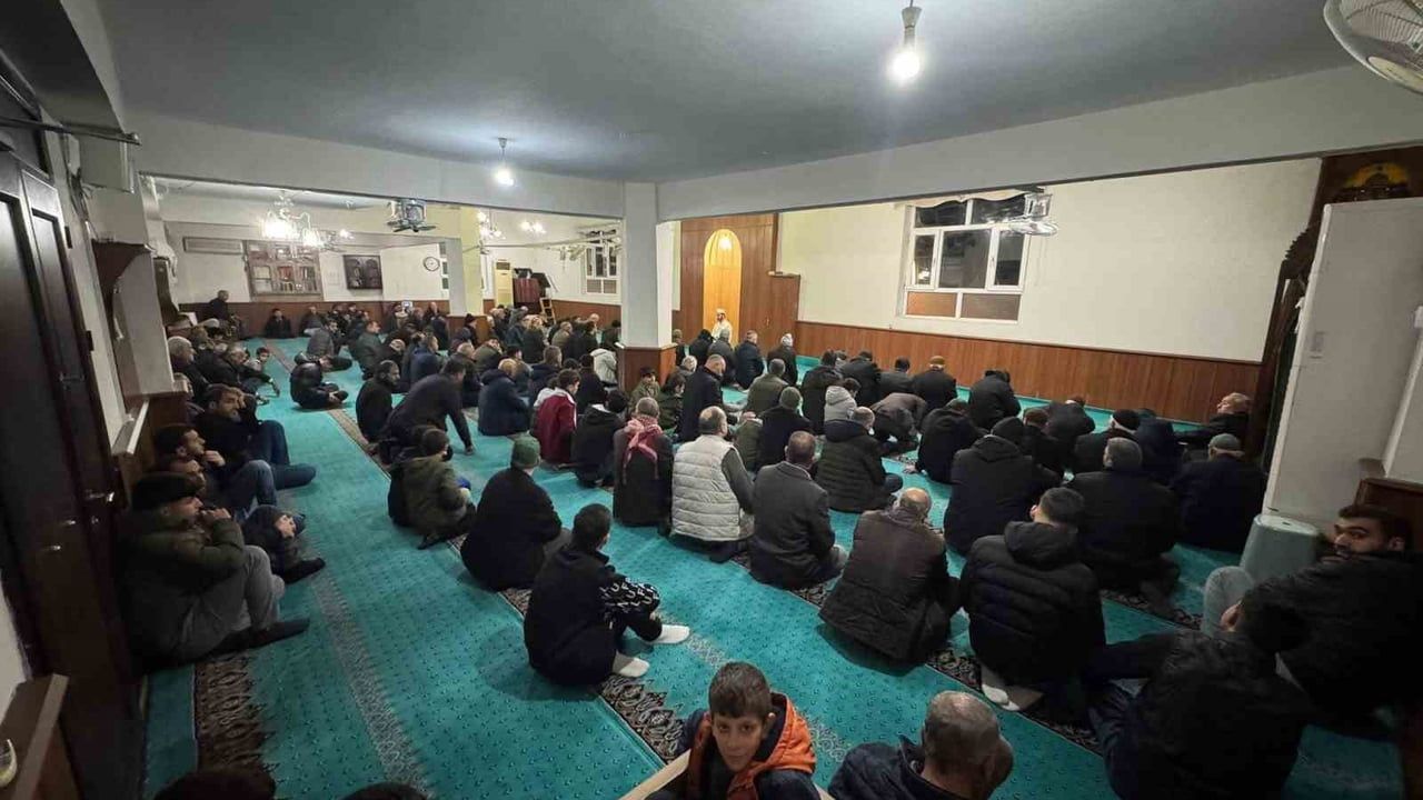 Çermik'te Regaip Kandili dualarla kutlandı