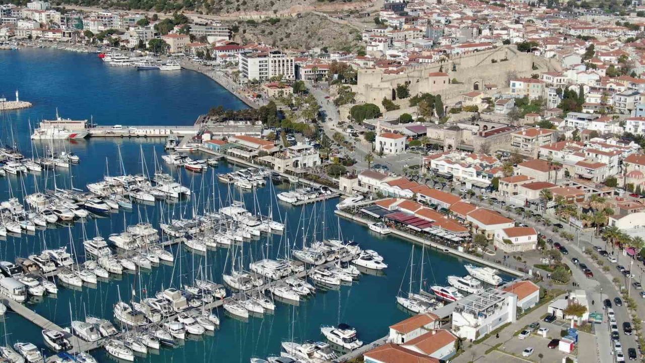 Çeşme'de yılbaşı yoğunluğu: otel dolulukları yüzde 85'e ulaştı