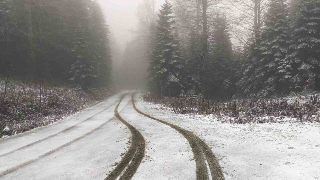 Çiğdem Yaylası beyaza büründü: Kartpostallık görüntüler