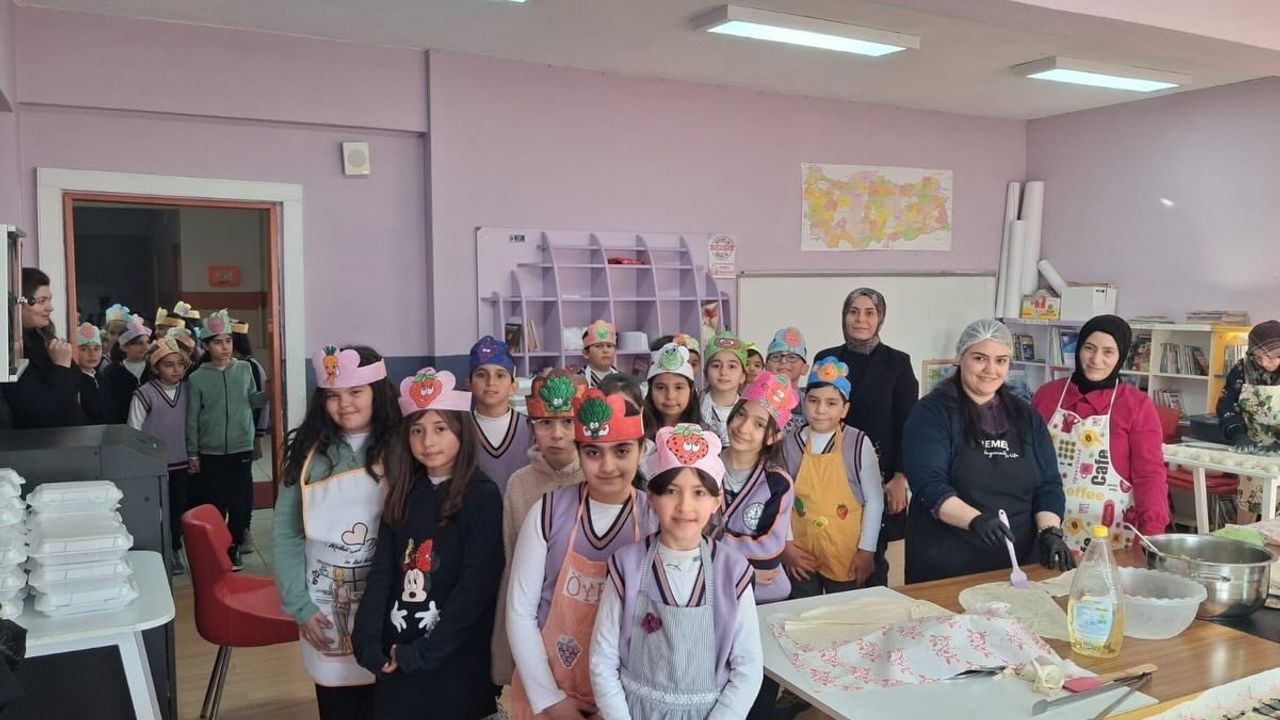 Çıldır İlkokulu'nda Yerli Malı ve Aile Haftası Etkinliği