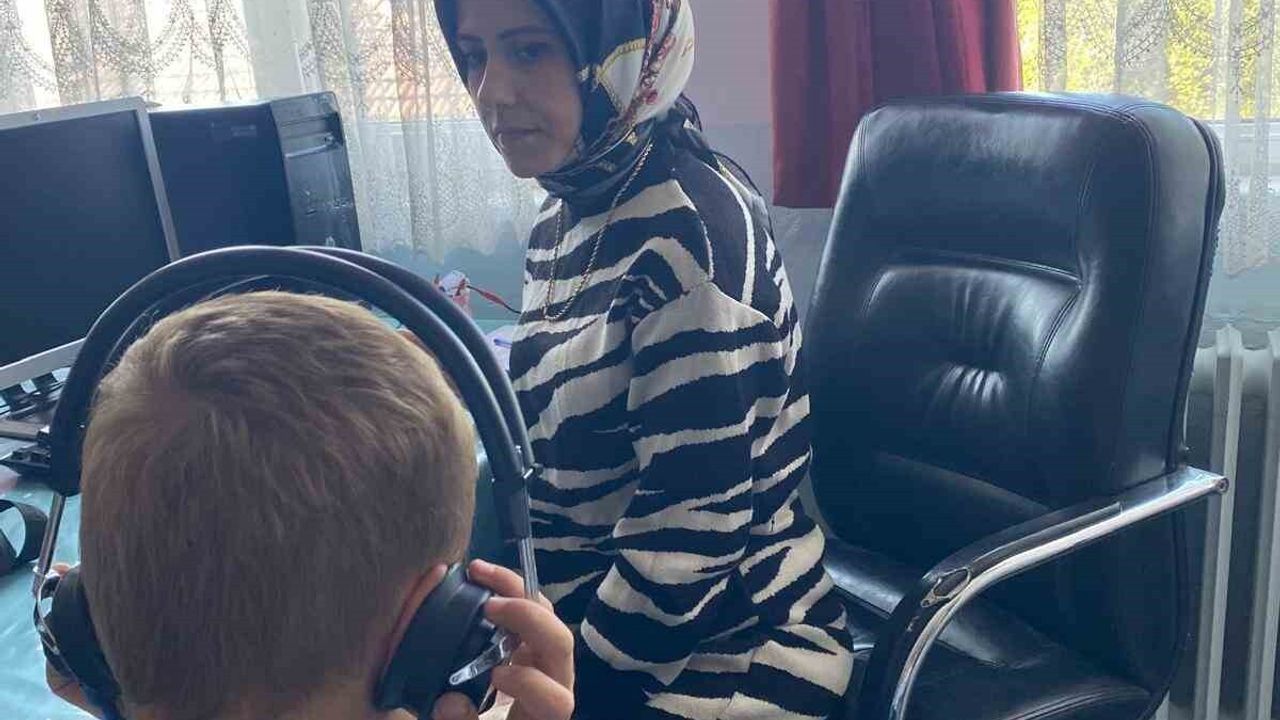 Çilimli’de İlkokul 1. Sınıf Öğrencilerine İşitme Taraması Yapıldı