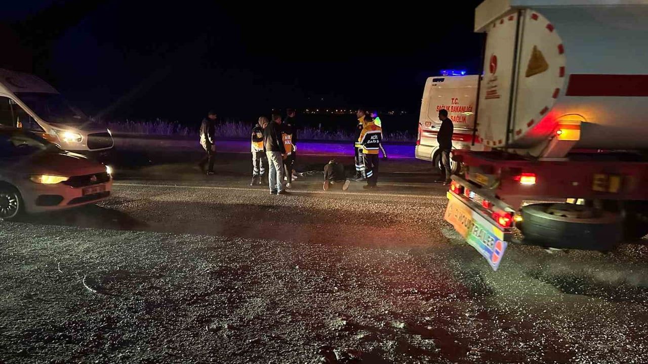 Çınar'da yolun karşısına geçen yaşlı adama otomobil çarptı