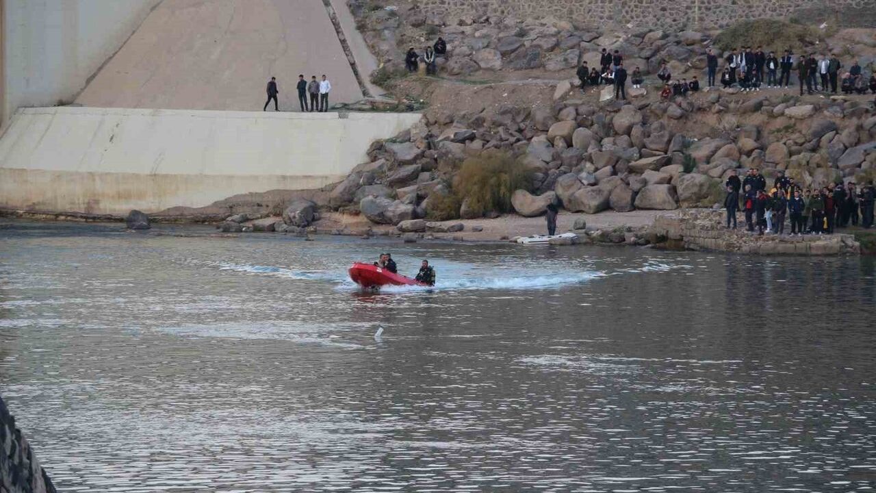 Cizre'de Dicle Nehri'nde akıntıya kapılan 12 yaşındaki çocuğun cansız bedeni bulundu