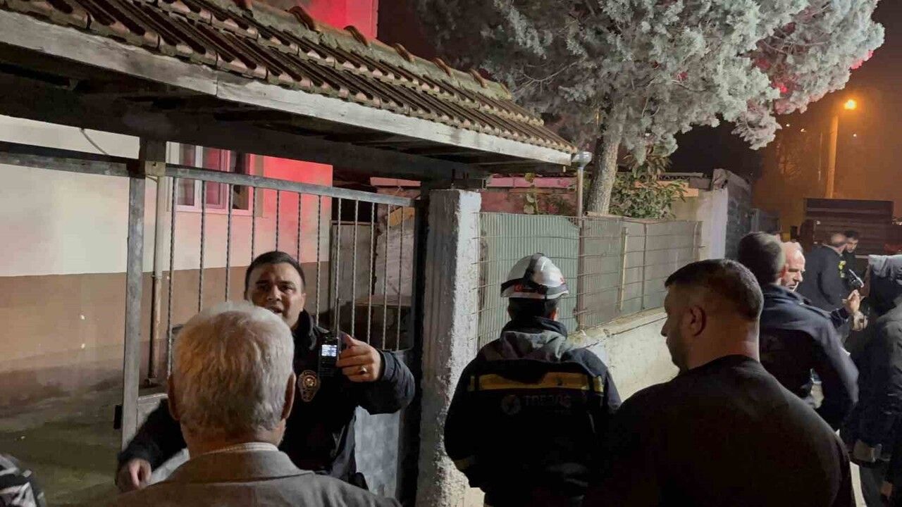 Çorlu'da kiracı olarak taşındığı dairede yangın: 1 ağır yaralı