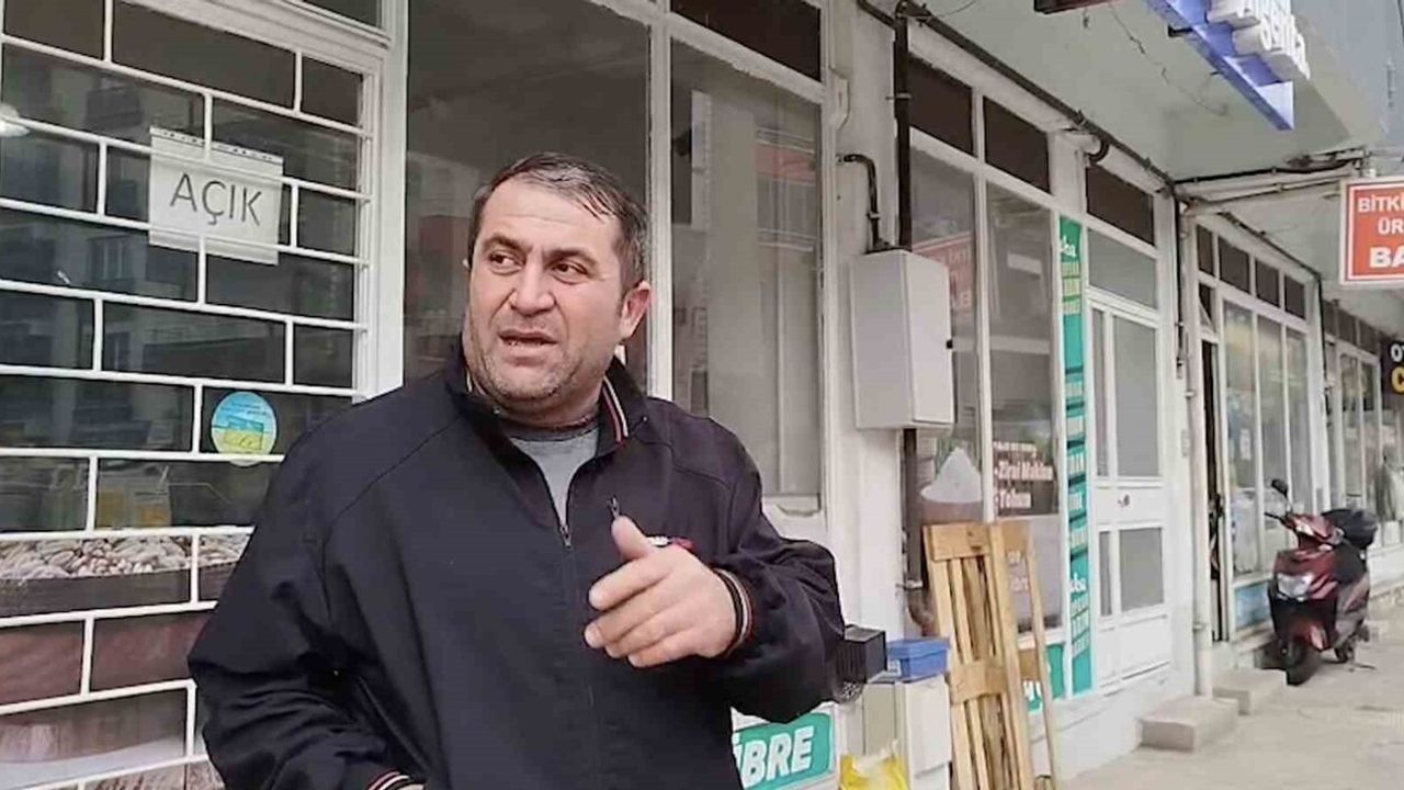 Çorum Osmancık'ta caddede eşyalar yola atıldı, market camı kırıldı