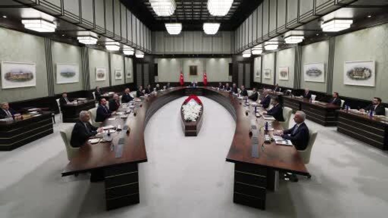 Cumhurbaşkanlığı Kabinesi Beştepe'de — Erdoğan Başkanlığında Toplantı