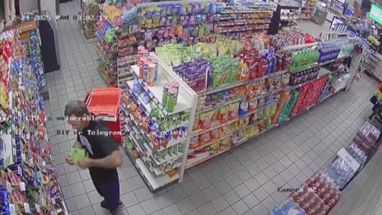 Dallas-Fort Worth'te çalıntı SUV ile market ATM’si yerinden söküldü