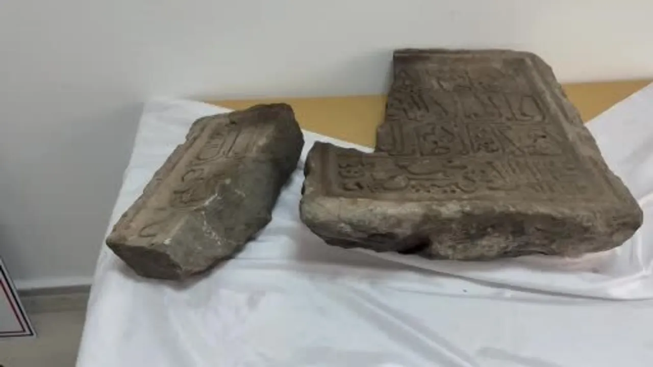 Danişmendli dönemine ait Cin Camii kitabesi 23 yıl sonra bulundu