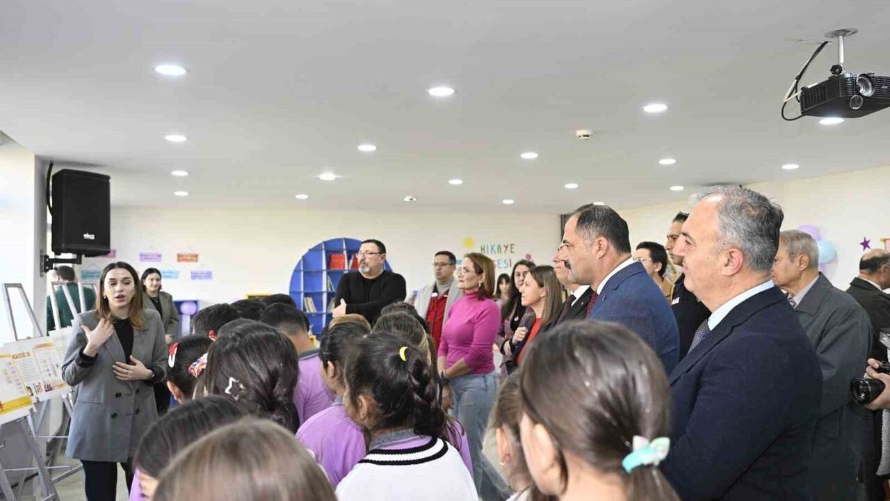 Demirci’de İnsan Hakları Atölyeleriyle Öğrenci Bilinci Arttı