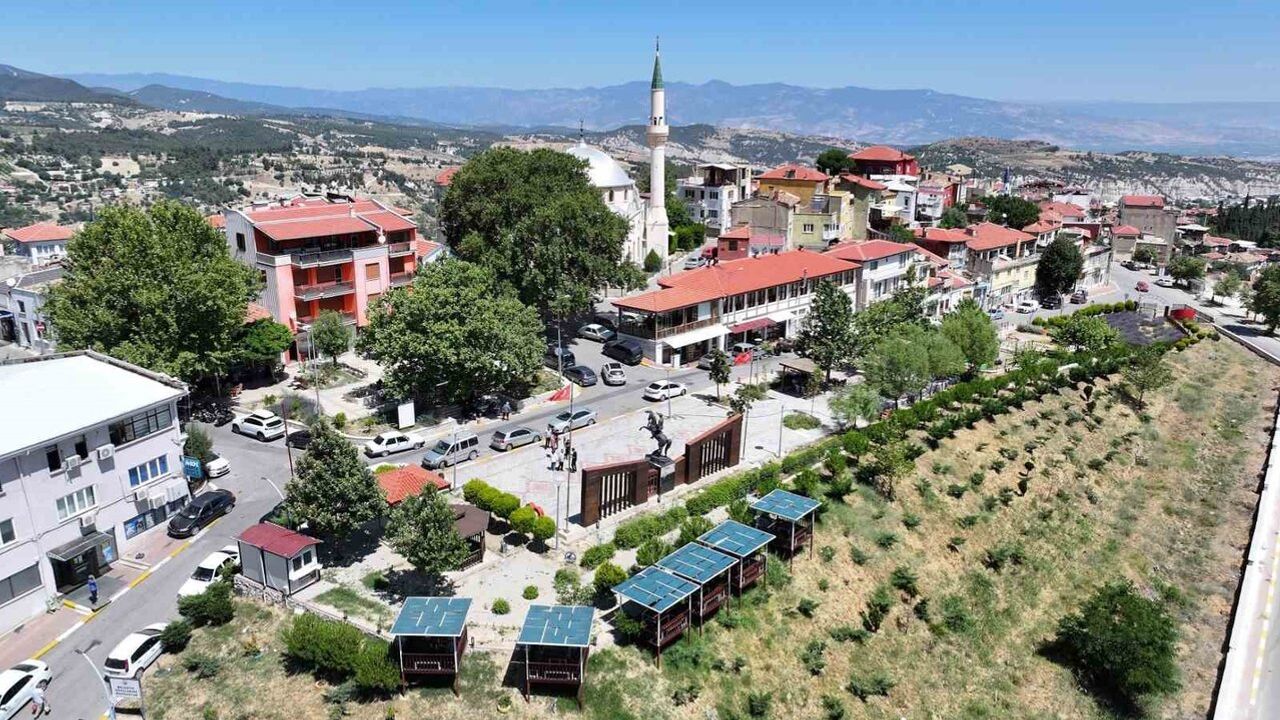 Denizli Büyükşehir, Babadağ'da Altyapı ve Sosyal Hizmetleri Hızlandırdı