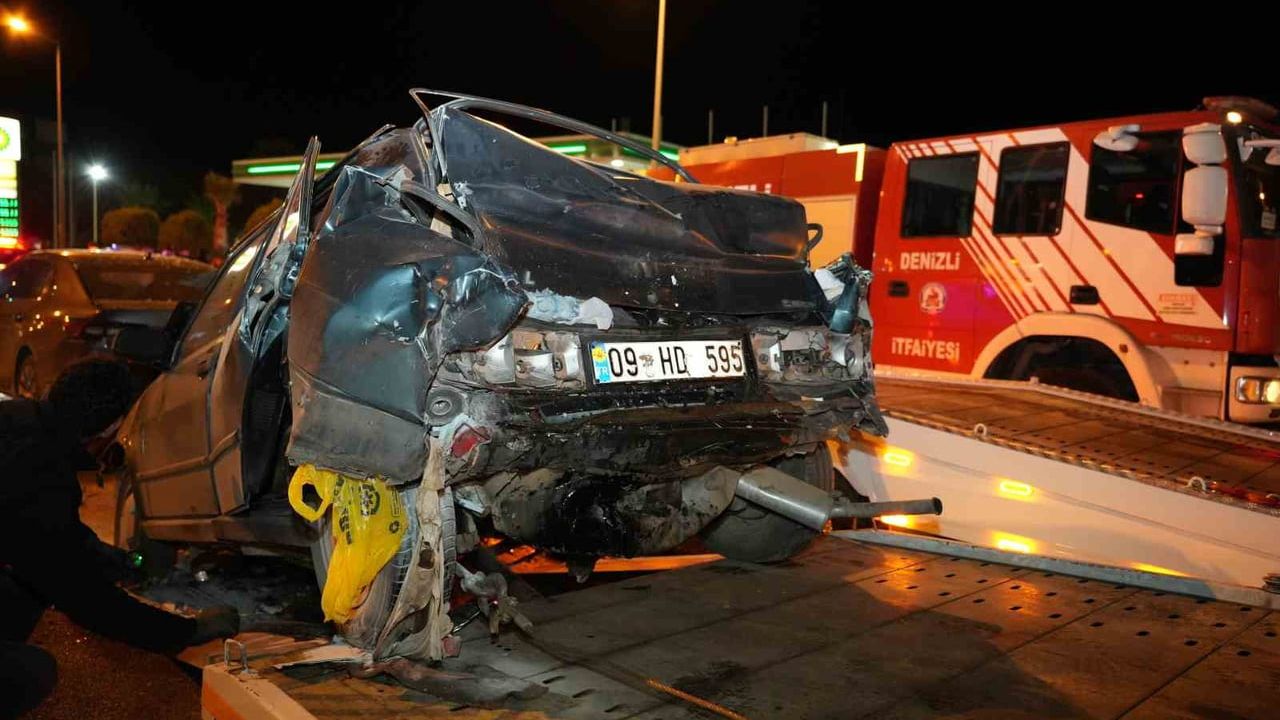 Denizli'de 5 aracın karıştığı zincirleme kaza: Çok sayıda yaralı