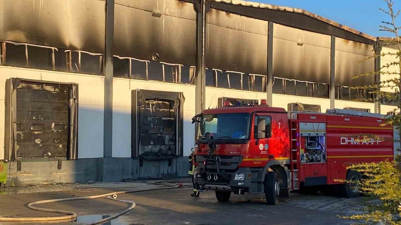 Denizli'de İkiler Otomotiv Filtre Fabrikasında yangın