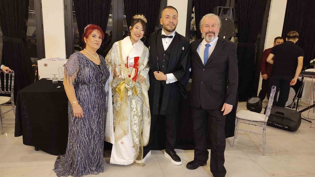 Denizli’de Türk ve Japon geleneği: Kimonolarla düğün kutlaması