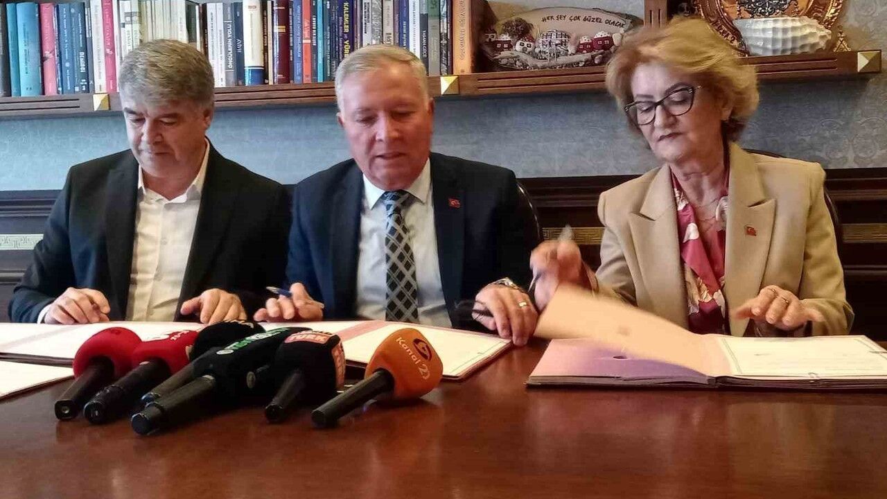 Denizli'de üç belediye 2 bin sokak hayvanı için 30 bin dönümlük koru ve bakım tesisi kuruyor