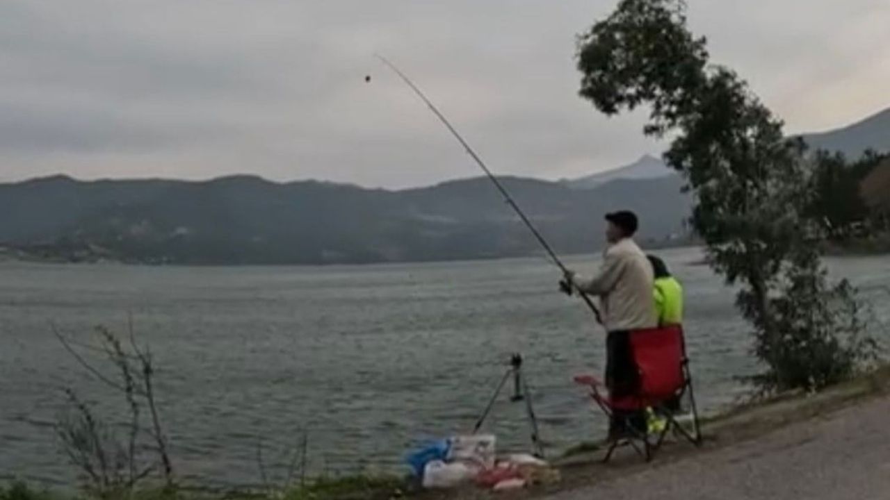 Derbent Barajı’nda 300 amatörün katıldığı Gökkuşağı Alabalık Yarışı