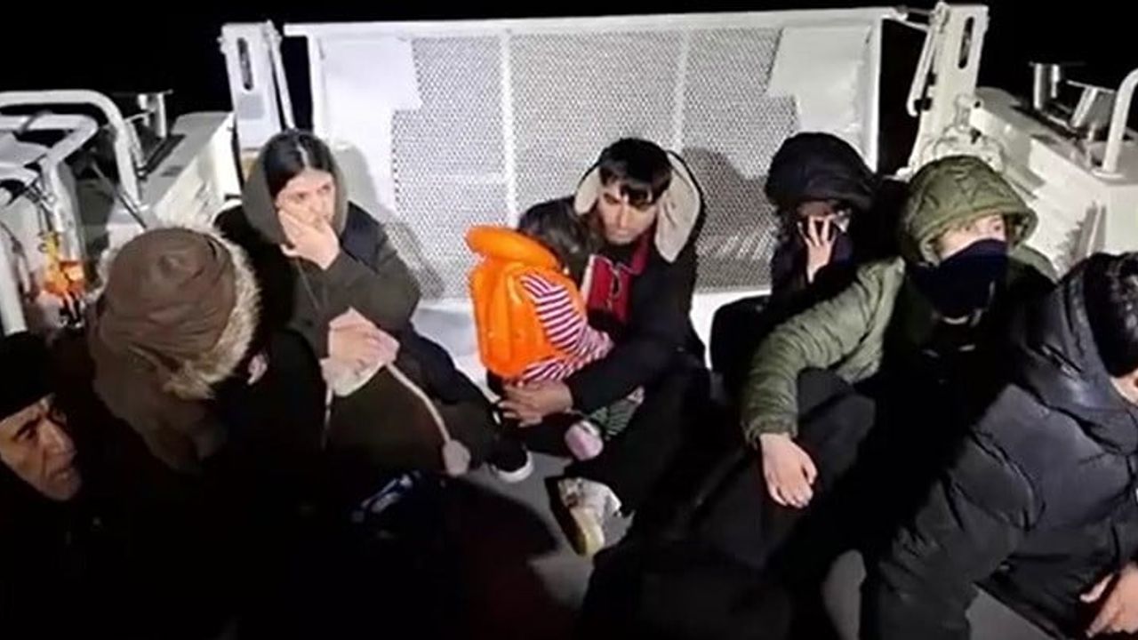 Didim açıklarında 29 düzensiz göçmen kurtarıldı