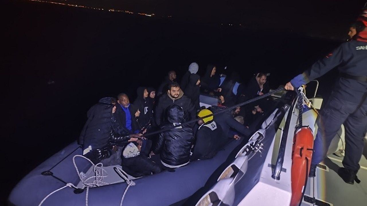 Didim açıklarında 31 düzensiz göçmen kurtarıldı