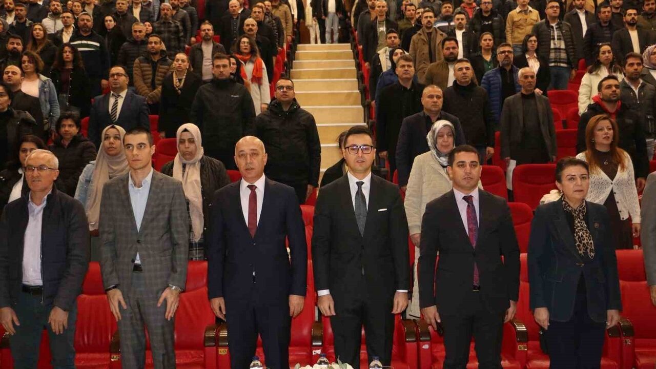 Diyarbakır'da CİMER Uygulamaları ve Vatandaşla Etkili İletişim Paneli