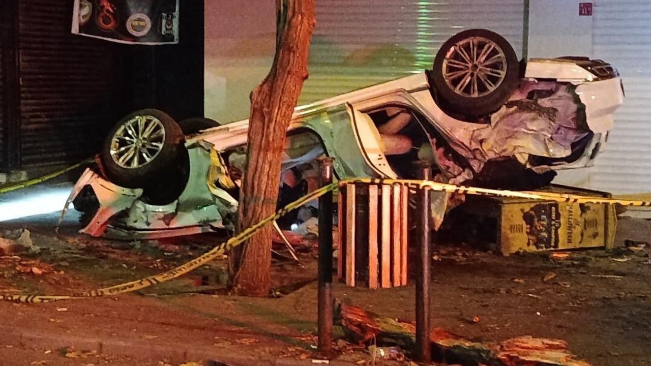 Diyarbakır'da takla atan araçta 1 kişi öldü, 1 kişi yaralandı