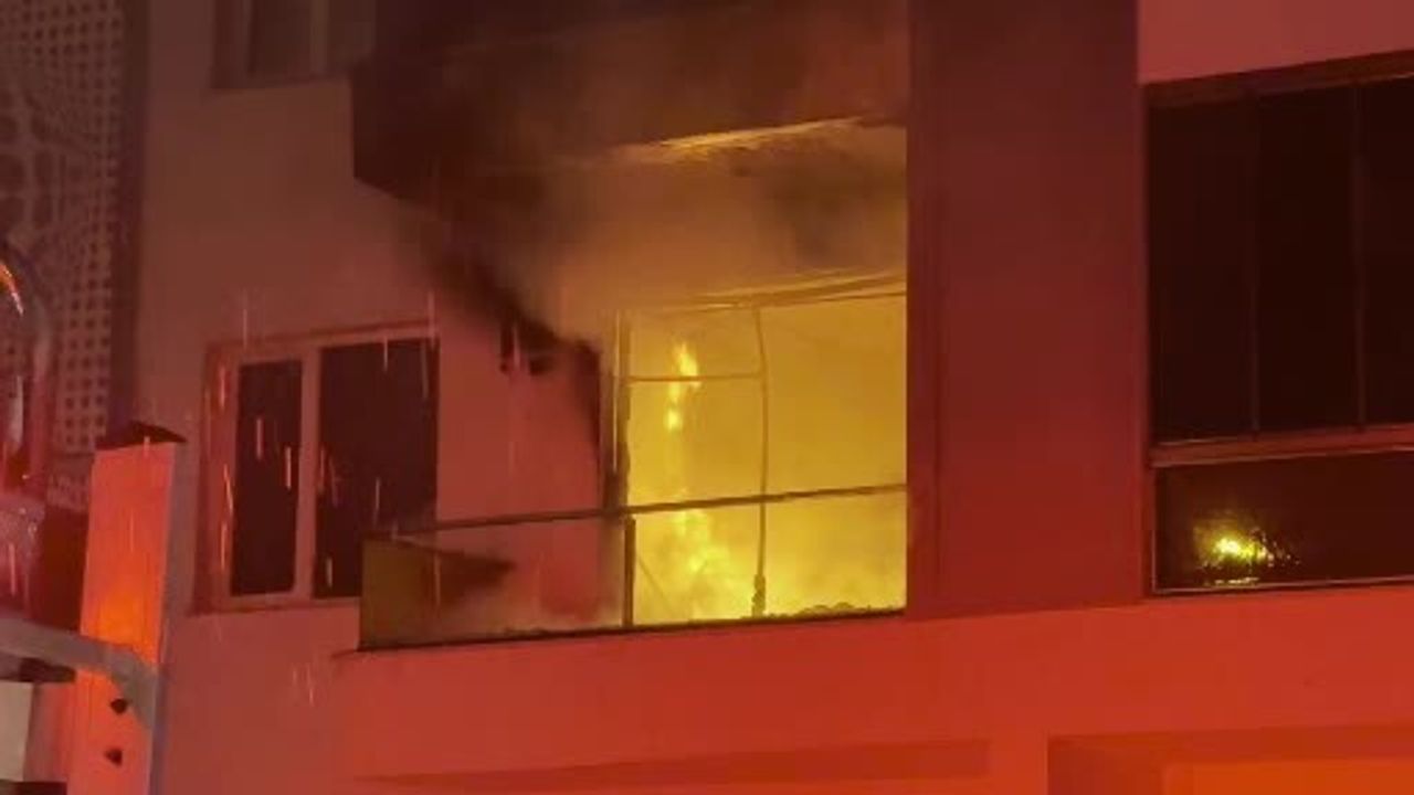 Diyarbakır'da tartışma sonrası ev ateşe verildi; 3 kişi dumandan etkilendi