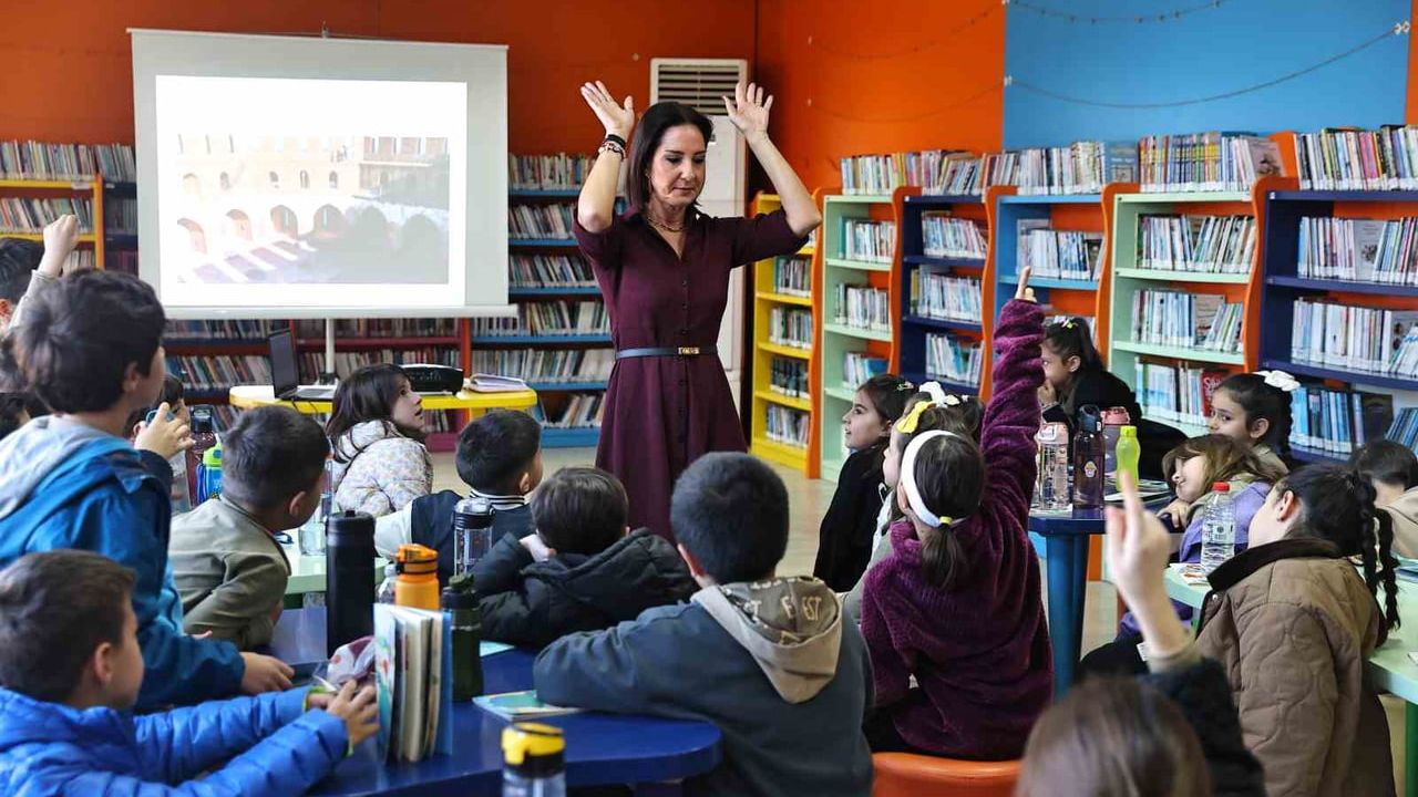 Doğan Hızlan Kütüphanesi'nde Burcu Bahar ile Çocuk Etkinliği