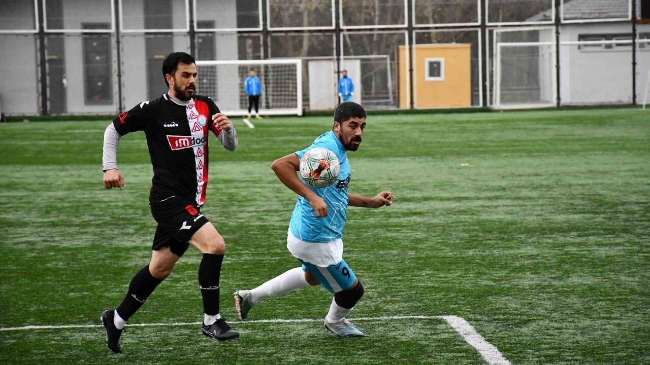 Döğerspor, Süper Amatör Küme derbisinde 1-0 galip geldi