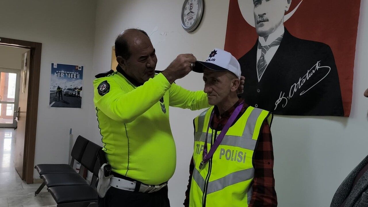 Dörtyol’da Ömür Irmalı'ya Fahri Trafik Polisliği