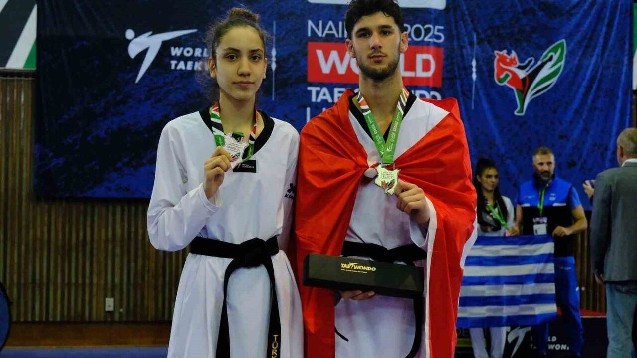 Dünya Ümitler Taekwondo Şampiyonası'nda Körpe ve Uzunçavdar gümüşe uzandı
