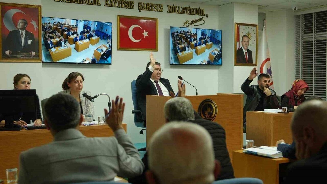 Düzce Belediye Meclisi 2025’in Son Toplantısında 38 Gündem Maddesini Karara Bağladı