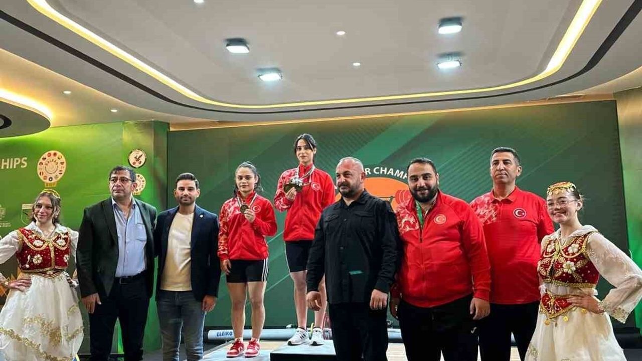 Düzce Belediyesi Spor Akademisi Balkan Şampiyonasından Madalyalarla Döndü