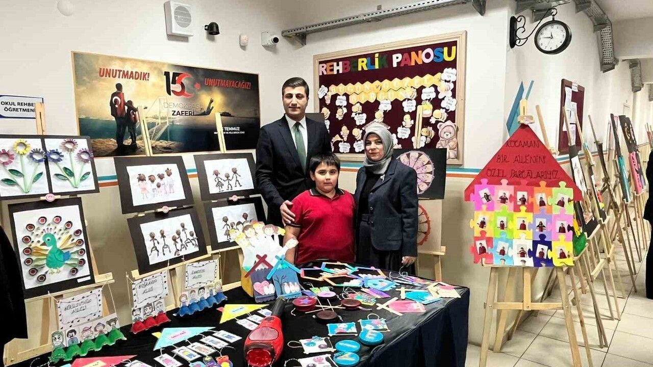 Düzce'de Kaynaştırma ve Örgün Öğrencilerin Karma Resim Sergisi İlgi Topladı