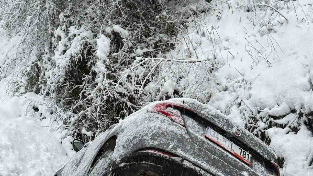 Düzce'de otomobil kanala devrildi: 5’i çocuk 8 yaralı