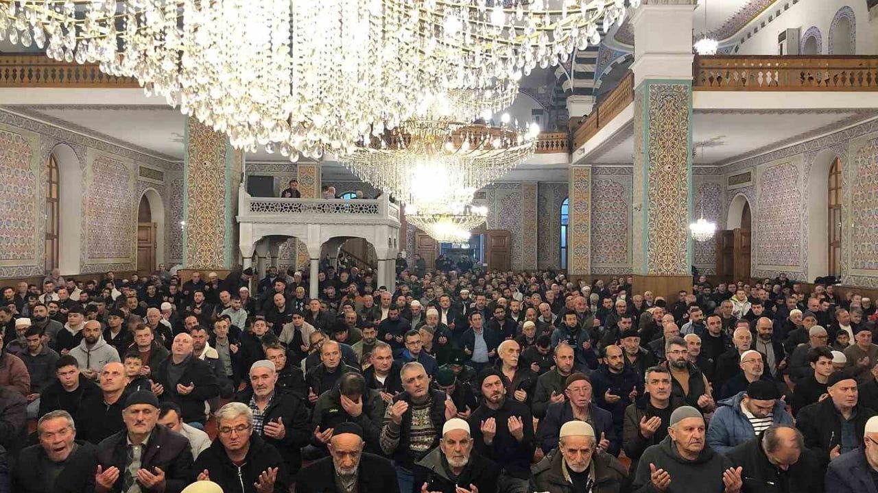 Düzce'de Regaip Kandili Programı