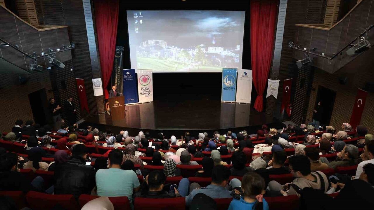 Düzce Üniversitesi'nde 'Gazze Üzerine Düşünceler' Konferansı — Gazze'deki İnsani Dram ve Tepkisizlik