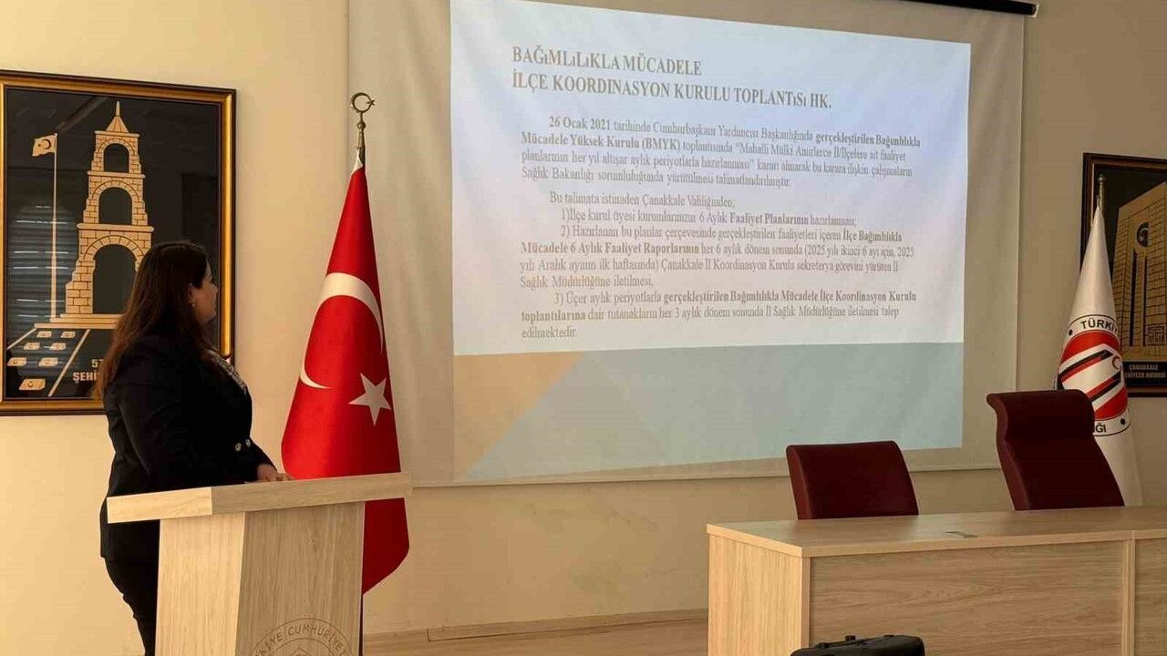 Eceabat'ta Bağımlılıkla Mücadele İçin İlçe Toplantısı