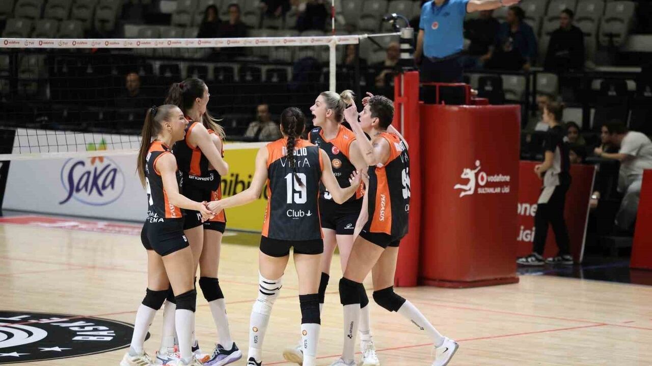 Eczacıbaşı Dynavit 3-2 Beşiktaş'ı Mağlup Etti