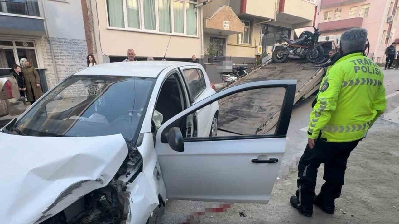 Edirne'de otomobil ile motosiklet çarpıştı: sürücü hayatını kaybetti