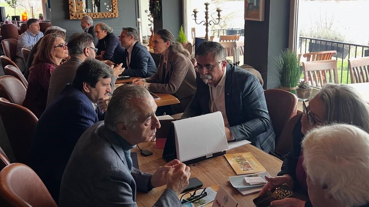 Edremit heyeti Düsseldorf'ta ticaret ve turizmi güçlendirdi