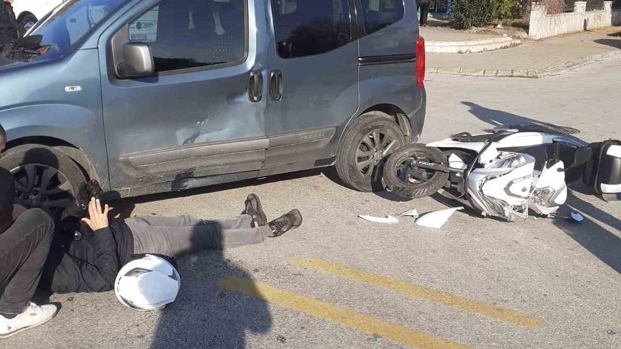 Efeler'de ticari araç ile motosiklet çarpıştı: 1 yaralı