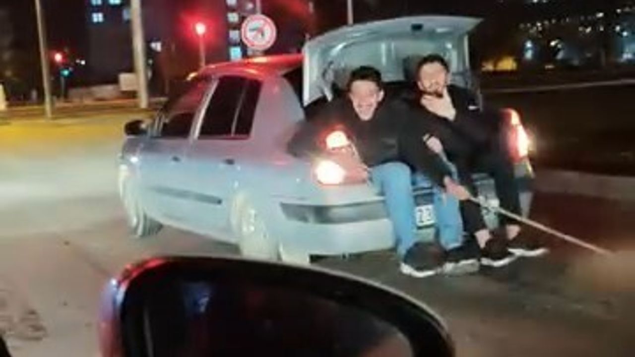 Elazığ'da arızalanan TOFAŞ Doğan iple çekildi