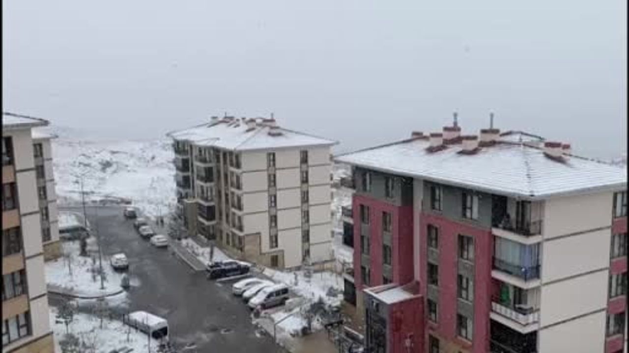 Elazığ'da kar yağışı etkili oldu