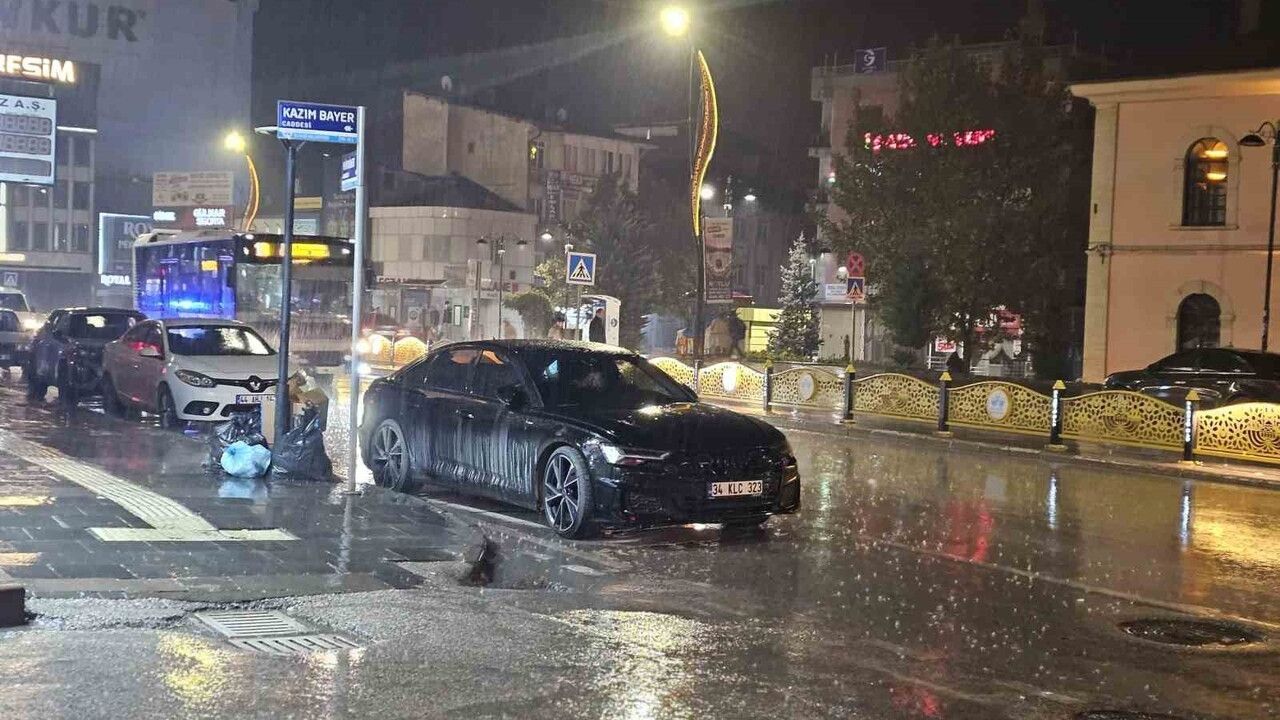 Elazığ'da sağanak yağış etkili oldu — Meteoroloji uyarısı