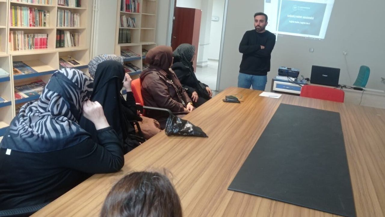 Elazığ'da Sağlık Bilgilendirme Çalışmaları Sürüyor